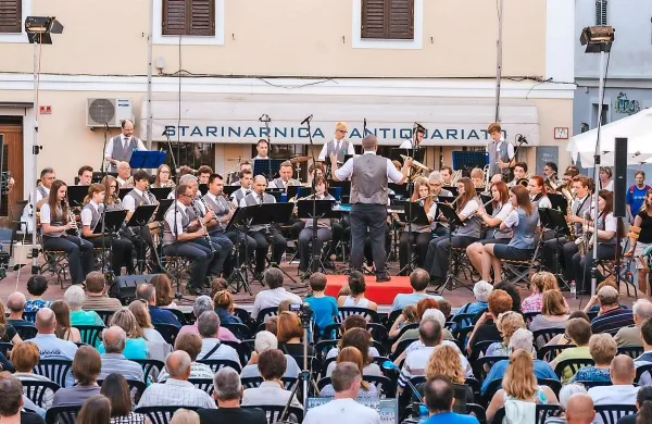 Jutri nastop Pihalnega orkestra Izola