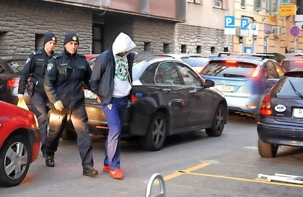 Privedbe na zaslišanje k preiskovalnemu sodniku reškega 
županijskega sodišča so se v sredo in včeraj kar vrstile.