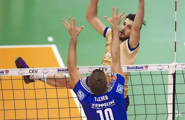 Tokrat 14 točk Mitje Gasparinija ni bilo dovolj za uspeh 
njegovega Paris Volleyja s Friedericshafnom.
