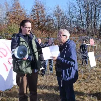 Protest se je končal  s pridržanjem hrva&scaron;kega aktivista (foto+video)