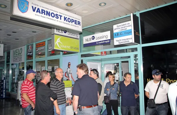 Delavci Varnosti Koper  so  po treh letih, odkar je šlo podjetje 
v stečaj - tedaj je brez službe ostalo skoraj 80 ljudi -, dobili še 
petino že zasluženega denarja.