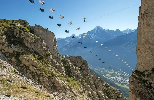 Wingsuit vs highline,  Giordano Garosio,  Italija