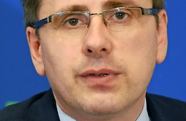 Predlog zakona o partnerski zvezi se ne dotika področij, 
zaradi katerih je na referendumu padla novela zakona o 
zakonski zvezi, je  pojasnil nepovezani poslanec Jani Möderndorfer.