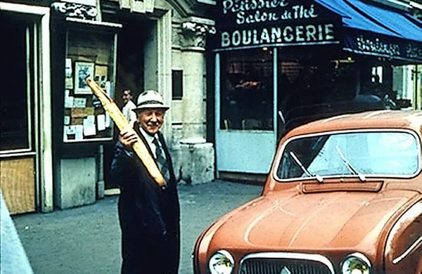 Neznani avtor: Veno Pilon na Montparnassu leta 1965, barvni diapozitiv