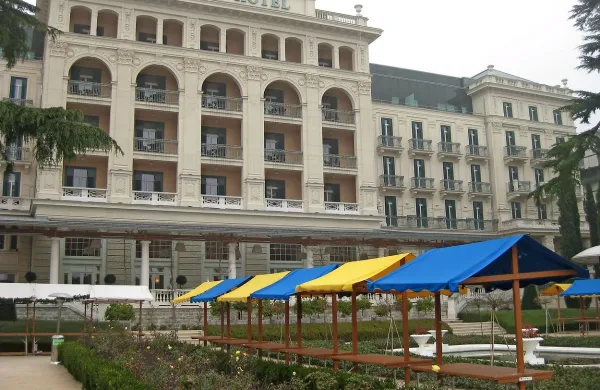  V tednu so stojnice prazne. 