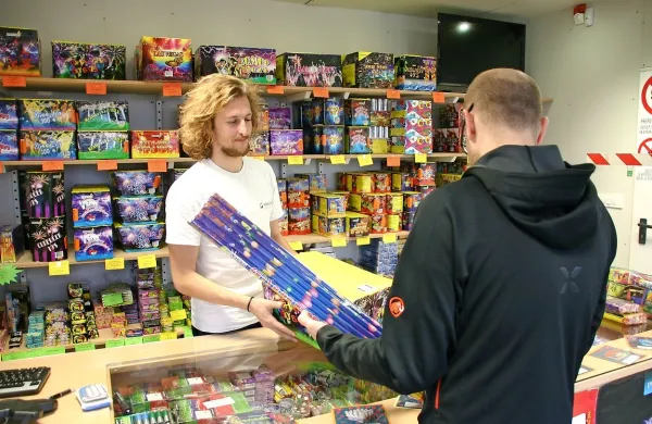 V koprskem Piromarketu so zadovoljni z letošnjo prodajo 
pirotehničnih izdelkov.