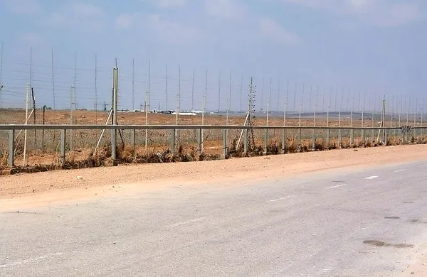 Palestinska policija na območju Gaze je prepovedala praznovanje novega leta, saj da gre za zahodno tradicijo, ki je v 
nasprotju z islamom.