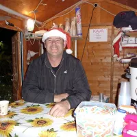 Srečko Langeršek v hiški ob izolskem parku Pietro Coppo 
stavi na dobro kuhano vino po lastni recepturi. 
