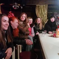 Ukrajinske plesalke, ki delajo v Novi Gorici in Sežani, znakov 
kaznivega dejanja trgovine z ljudmi pri svojem delu niso 
zaznale. 