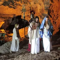Žive jaslice v Postojnski jami si je ogledalo rekordno &scaron;tevilo obiskovalcev