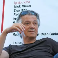 Iztok Mlakar, igralec: “Mislim, da je 
samopremislek, smejanje samemu sebi in skupini 
tisto, kar loči človeka od bedaka.”