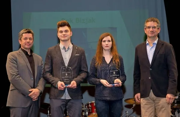 Z leve: župan Igor Marentič, nekdanji državni prvak z 
motornim jadralnim padalom, Rok Bizjak, lokostrelec - mladinski in članski reprezentant, Anja Ulaga, kegljavka, najboljša slovenska mladinka v minulem letu, gost prireditve 
Rajmond Debevec, olimpijec in najboljši slovenski strelec 
vseh časov. 