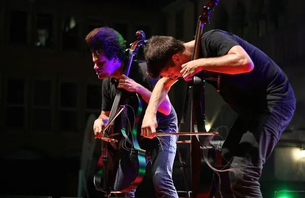 2Cellos