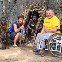 Na svoji tritedenski avanturi po črni celini sta Vesna in Boštjan 
obiskala tudi afriška plemena. 