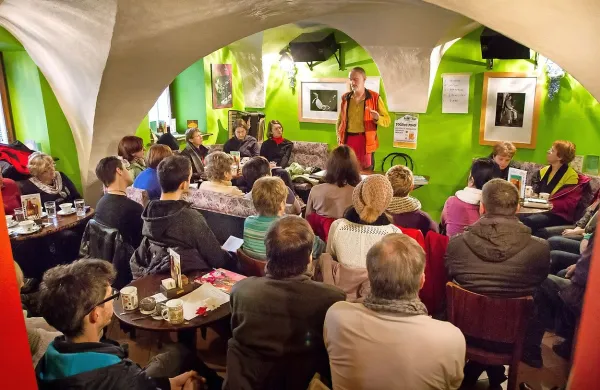 Poln bar  na uvodnem spoznavanju organizma in najprimernejših zeli v njegovo podporo ni presenetil.