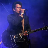 Jure Lesar:  “Bowieja  sem vmes zapustil, si 
privoščil pavzo, kakor pri mnogih legendah, pred 
dvema mesecema pa sem ga spet odkril z njegovim 
novim singlom, ki sem si ga predvajal tudi po 
petkrat zapored in ga poslušal vsak dan.”