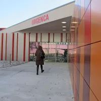 ... dežurni zdravniki čez noč in med vikendi pa se selijo v 
Šempeter. 