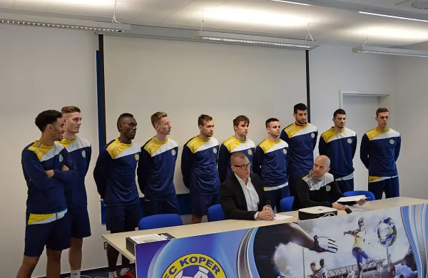 Za strokovnim tandemom Matić-Petković je deseterica novih 
obrazov FC Koper.