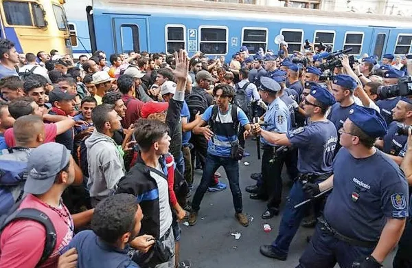 Prosilcem za azil, ki bi jih Avstrija  vrnila na Madžarsko, zaradi 
nedavnih sprememb v azilni zakonodaji v tej državi grozijo 
kršitve človekovih pravic, je  opozoril komisar Sveta Evrope 
za človekove pravice Nils Muižnieks.