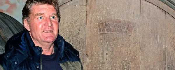 Aleš Kristančič, direktor konzorcija Brda: “Rebula je sorta, ki najbolj identificira Brda, zato 
moramo narediti vse, kar je v naši moči, da jo dodatno zaščitimo.”