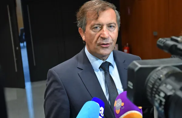 Zbrane bo nagovoril tudi zunanji minister Karl Erjavec.