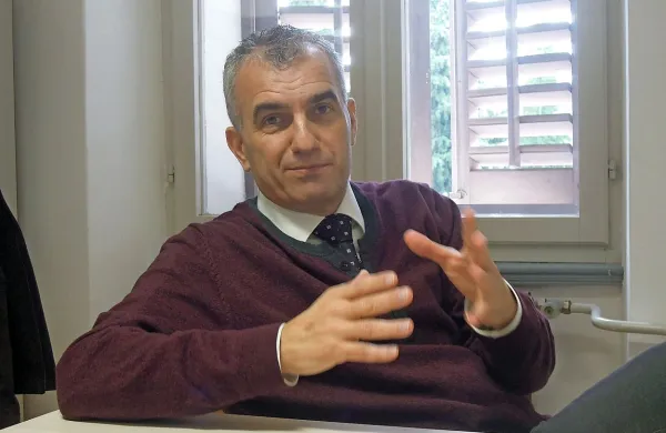 Gregor Strmčnik: “Če se moramo boriti za vsak 
ankaranski kamen, se zgodi tudi to, da mora 
občan na kakšen dopis čakati tri tedne. To bomo 
kmalu izboljšali.”