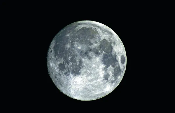 Pojav petih planetov in Lune v  isti liniji bo najbolje videz eno 
uro pred sončnim vzhodom.  