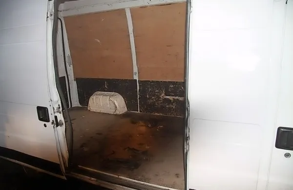 Pred tremi leti sta  policistki v Rečici ustavili kombi, v katerem 
je bilo 17 prebežnikov, organizatorjev pa nikjer. 