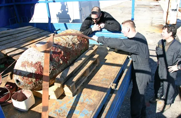 Največ skrbi je pirotehnikom predlani poleti in lani spomladi 
povzročala ameriška letalska bomba, ki je ležala sredi 
Piranskega zaliva. 