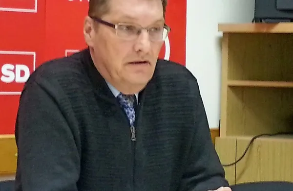  Jadran  Bajc: “Koprski župan Boris 
Popovič je  od leta 2002 do danes 
razprodal za okrog 150 milijonov 
evrov premoženja.”