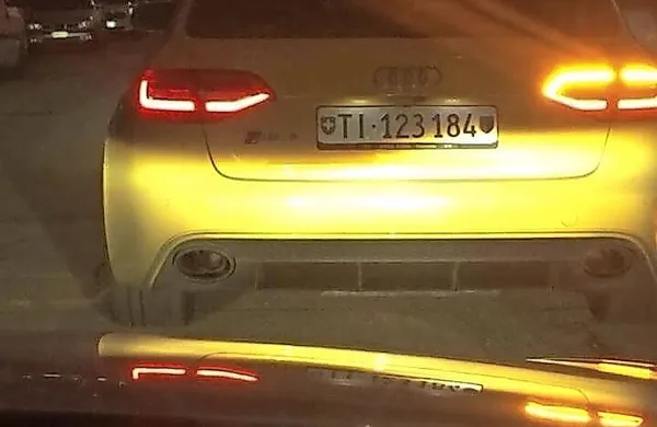 Lov na audija s švicarskimi tablicami   se nadaljuje.