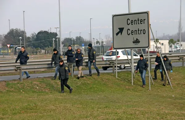 Ob hitri cesti v Kopru preiskujejo poskus uboja