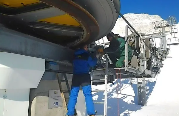 Mojstri iz francoske Pome so usposobili štirisedežnico, ki naj 
bi kmalu povezala  italijansko smučišče s slovenskim.    