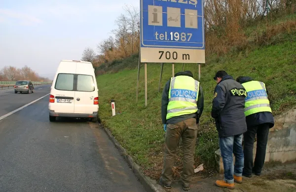Po preiskanem terenu pri Citroenu in Slavčku so nadaljevali 
delo od Kopra proti Bertokom.