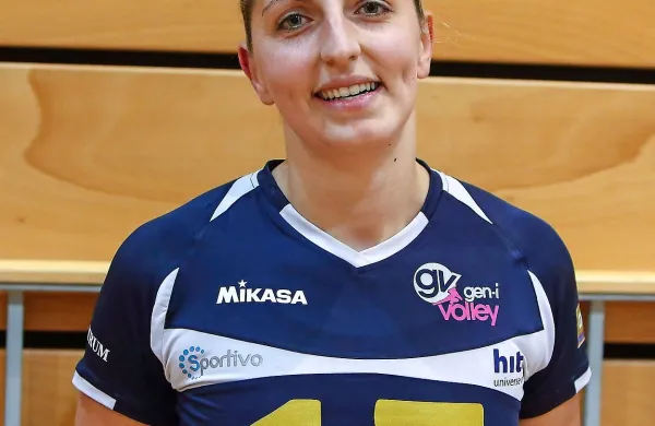 Sara Valenčič: “Po temeljitem razmisleku in 
pogovoru z najbližjimi sem se  odločila za Francijo, 
ki nudi več možnosti za odbojkarski razvoj.”