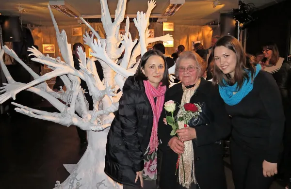 Mentorica Renata Nikolić,  Pavla Simčič in Ines Pahor (od leve 
proti desni). 