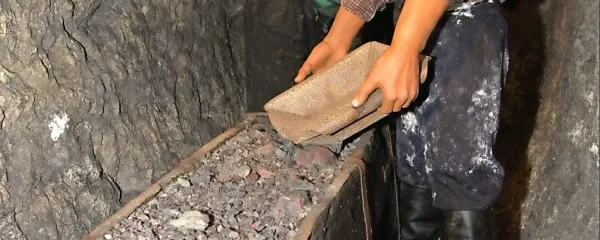Antonijev rov, najstarejši vhod v idrijski rudnik, je danes prava 
turistična atrakcija.