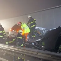 Na primorski avtocesti trčilo več kot 70  vozil, &scaron;tirje mrtvi
