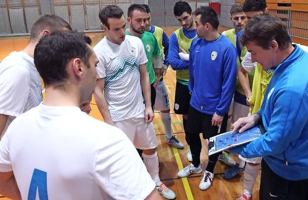 Za slovensko futsal reprezentanco je bilo nastopov na 
evropskem prvenstvu konec že po dveh tekmah.