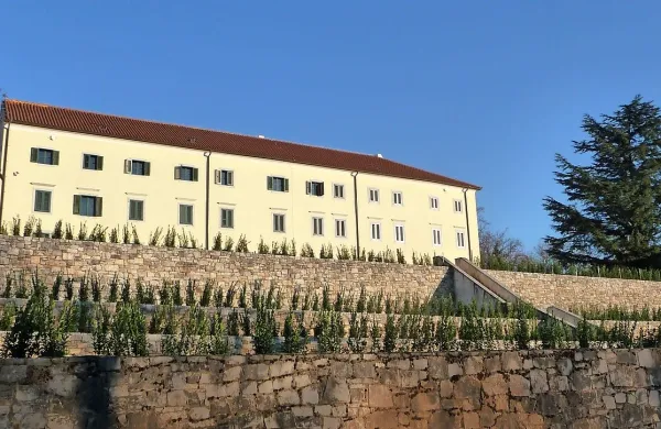 V prenovljeni Graščini bodo v ponedeljek vrteli video o 
prenovi.  
