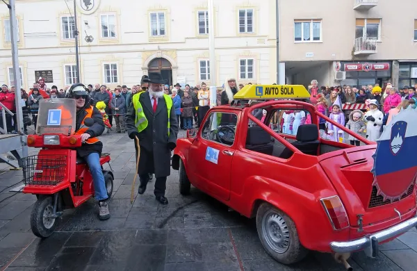 Nova avtošola Liml

