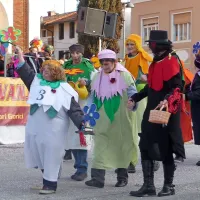 H kmeticam so pri&scaron;li  Kremenčkovi, hipiji, godbe  ... (foto in video)
