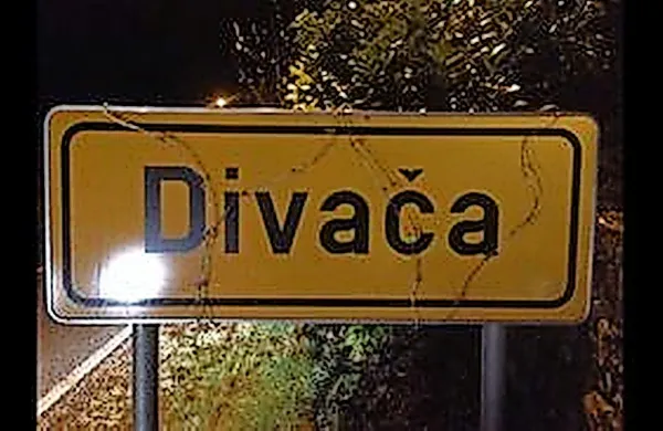 &ldquo;Ožičili&rdquo; tudi primorske table