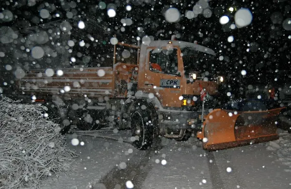  CPK bdi nad državnimi cestami  od leta 2009. Triletno 
pogodbo so mu   sproti podaljševali, ker  novega koncesionarja doslej niso izbrali. Potekla bi mu  aprila letos.