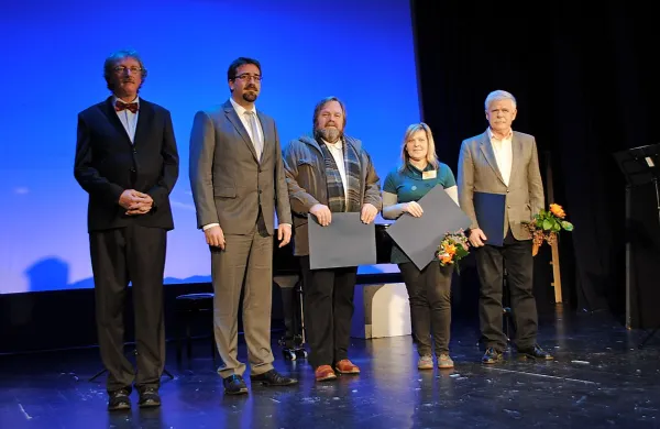 Zveza kulturnih društev Ajdovščina je na občinski proslavi ob 
kulturnem prazniku podelila svoja najvišja priznanja. 