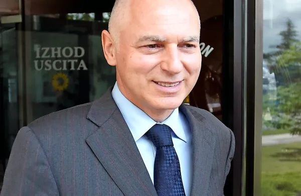 Sojenje Andreju Lovšinu zaradi zlorabe položaja  pri naložbi 
Čehov se bo začelo marca.