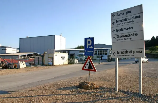 Plama-pur je po prvih ocenah v letu 2015 izkazala čisti 
dobiček v višini tri milijone evrov. 