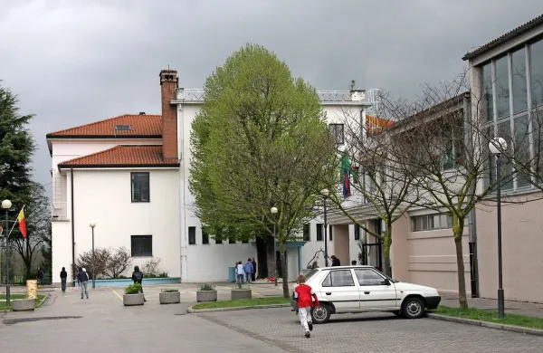Šolo v Mirnu naj bi začeli urejati v prihodnjem letu.   