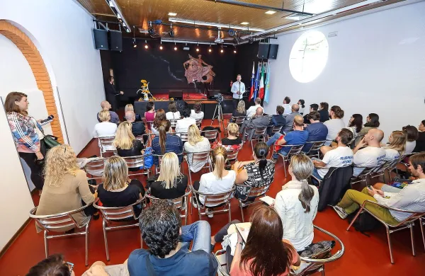 Center mladih Koper (CMK) je razpisal umetniški natečaj za 
ustvarjalce grafitov.