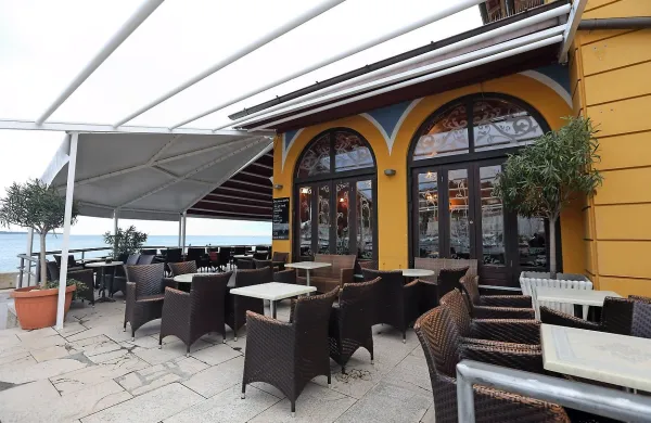 Družba Maona je nova najemnica Cafe Teatra